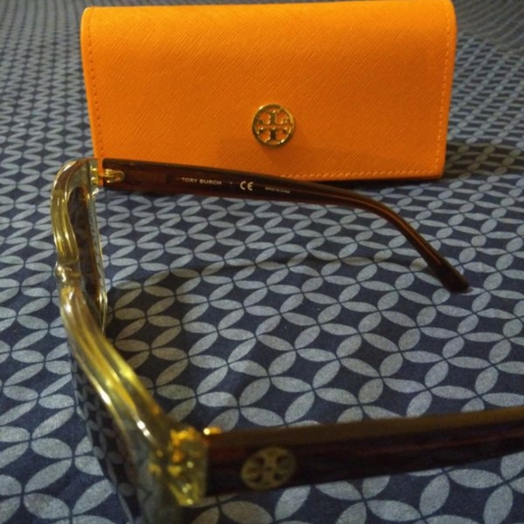 Sunglasses - Picture 3 of 6